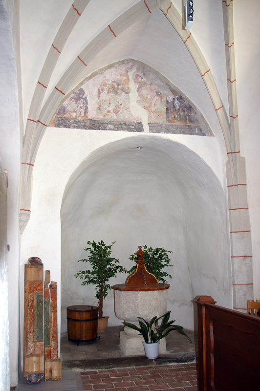 Sp�tgotishes Taufbecken