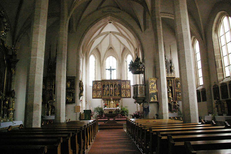 Blick in den Kirchenraum