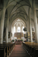 Blick in den Kirchenraum