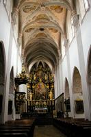 Stift Seitenstetten - Blick durch das Langhaus zum Hochaltar