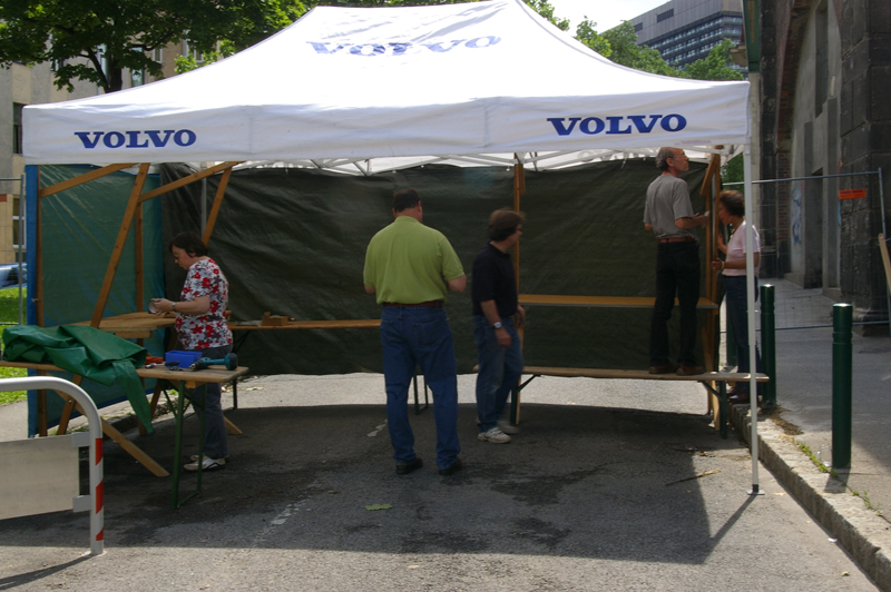 Aufbau B�cherzelt
