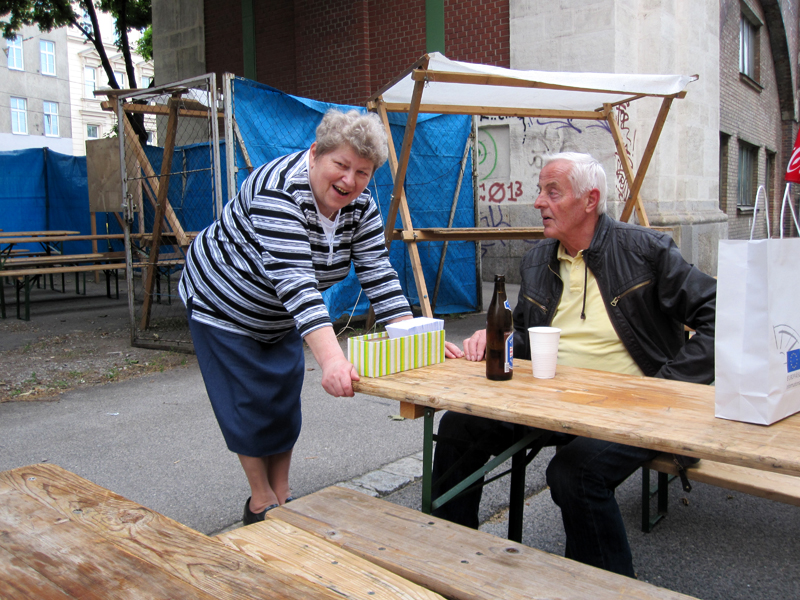 Grete nimmt sich Zeit f�r ein Gespr�ch