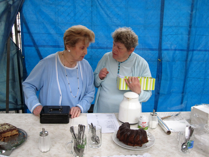 Lilly und Grete im Gespr�ch